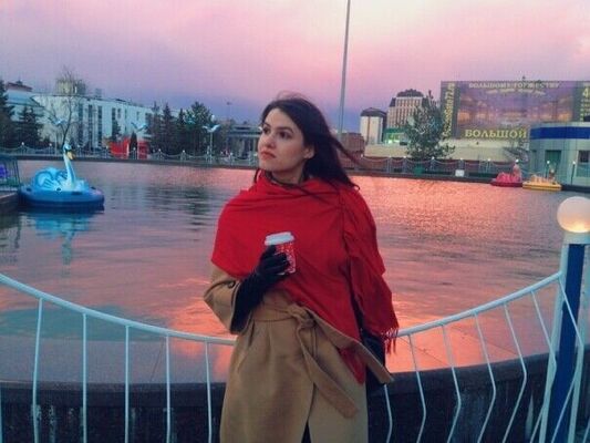 ,   Lola, 29 ,   ,   