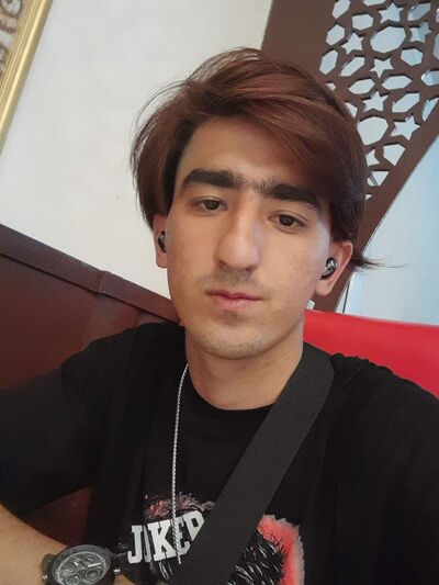  ,   Artur, 25 ,   ,   , c 