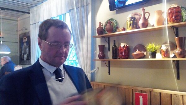  ,   Sergei, 47 ,   ,   , c 