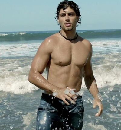  ,   Booy, 35 ,   