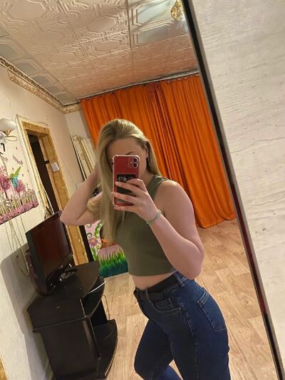  ,   Nina, 22 ,   ,   