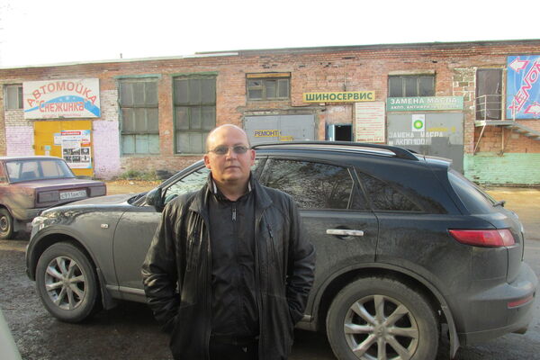  ,   Michail, 50 ,   