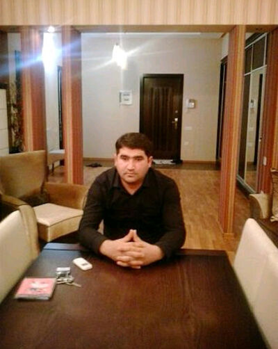  ,   Seymur, 44 ,   