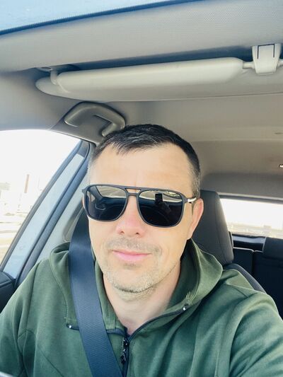  ,   Aleks, 37 ,   ,   