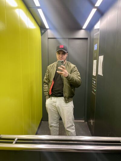  ,   Aziz, 33 ,   ,   , c , 