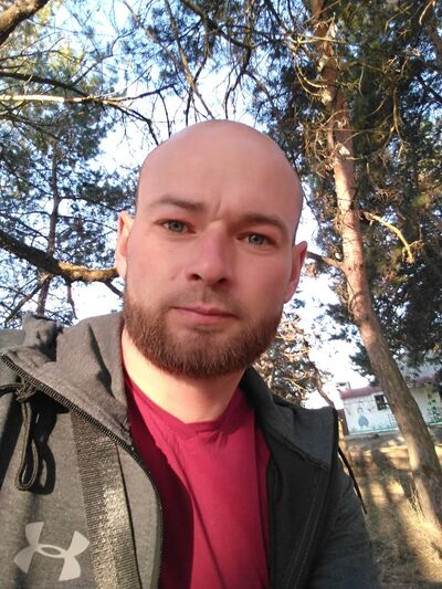  ,   Sergii, 39 ,   