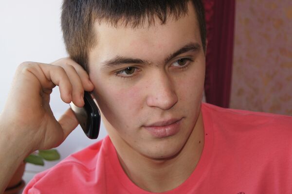  ,   Ruslan, 35 ,   ,   , c , 