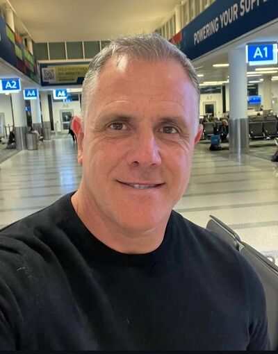  London Colney,   Roberto, 56 ,   c , 