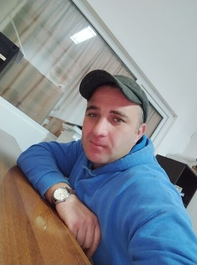  ,   Ilia, 37 ,   ,   