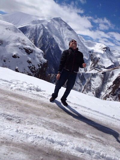  ,   Serj, 43 ,   