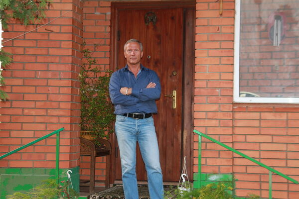  ,   Sergey, 54 ,   ,   , c 