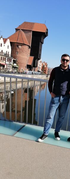  ,   Levan, 28 ,     