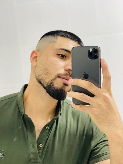  ,   Mustafa, 31 ,  