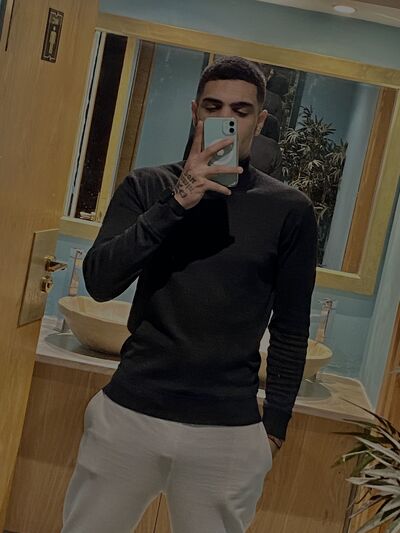  ,   Aziz, 26 ,   ,   , c 