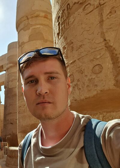  ,   Ivan, 32 ,  