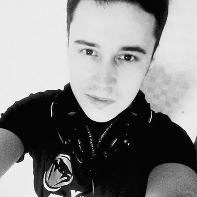  ,   Bahrom, 32 ,   ,   , c 