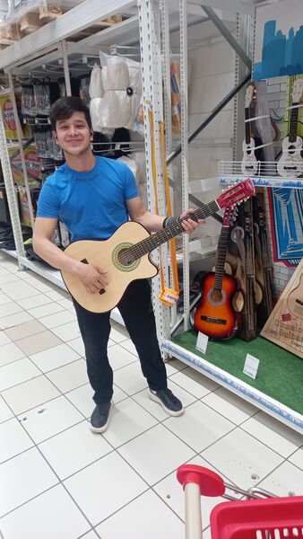  ,   Alik, 22 ,   ,   