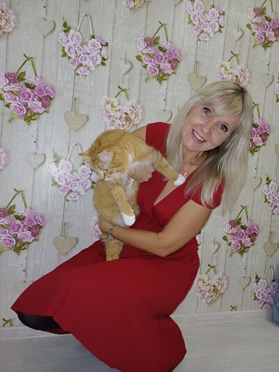  ,   Nina, 48 ,   c 