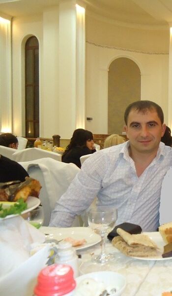  ,   Artur, 43 ,   
