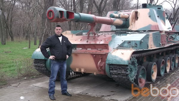  ,   Viktor, 43 ,   