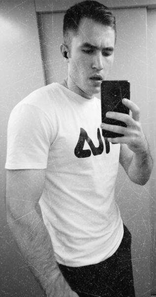  ,   Vladislav, 32 ,   ,   , c 