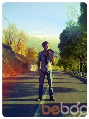  ,   Khan, 32 ,  