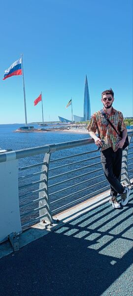  -,   Adam, 23 ,   ,   , c 