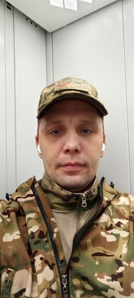  ,   Artiom, 38 ,   ,   