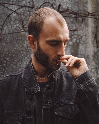  ,   Albert, 29 ,   ,   