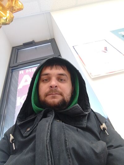  ,   Vladislav, 33 ,   ,   