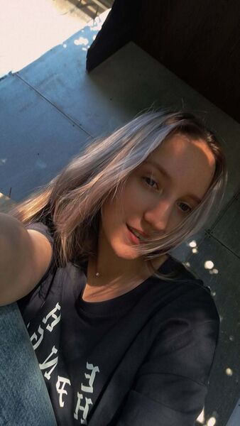   ,   Polina, 19 ,     , 