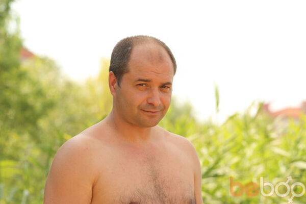  ,   Vitor, 52 ,   