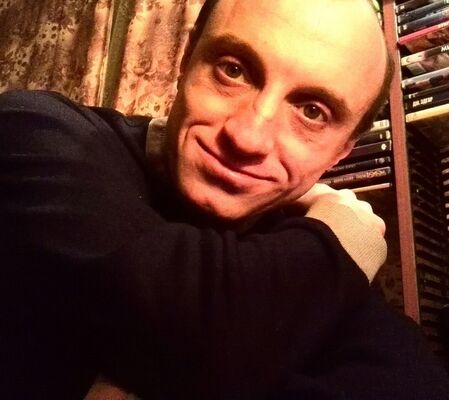  ,   Pasha, 42 ,  