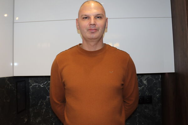  ,   Jivko, 42 ,   ,   
