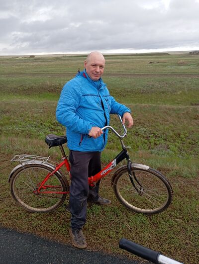  ,   Kolya, 43 ,   ,   