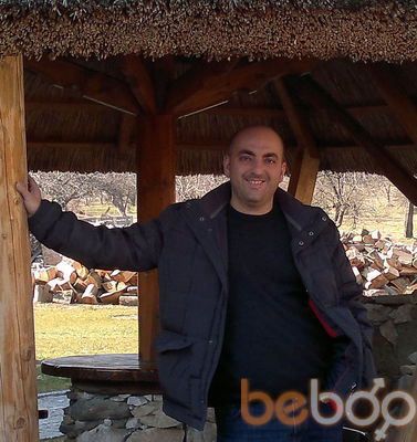  ,   Ernesto, 48 ,   