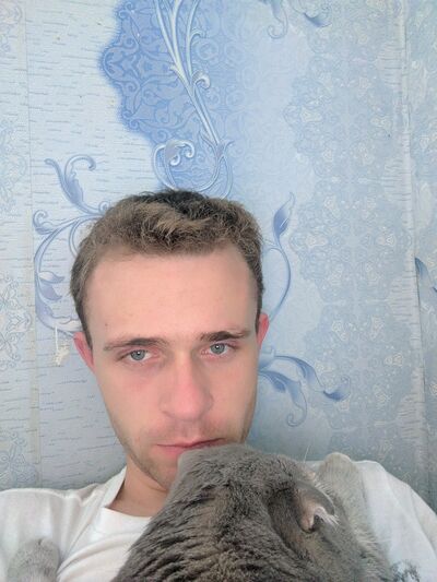  ,   Maksim, 32 ,   