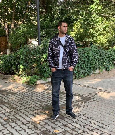  ,   Arman, 26 ,   ,   