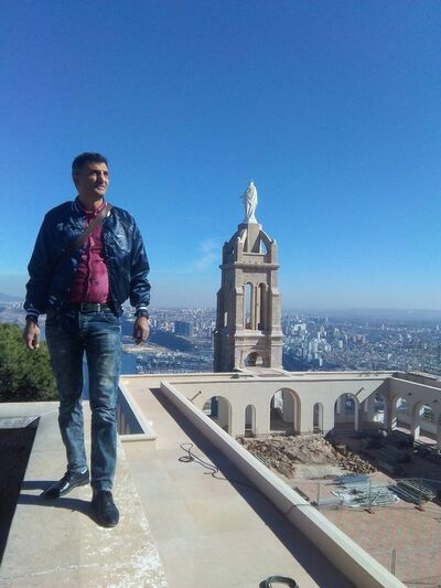  ,   Armen, 49 ,   ,   