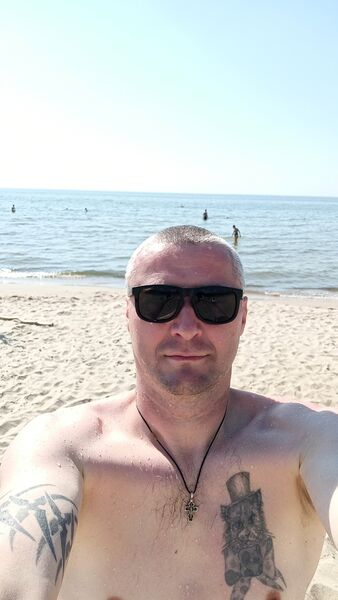  ,   Nikolajus, 43 ,   ,   