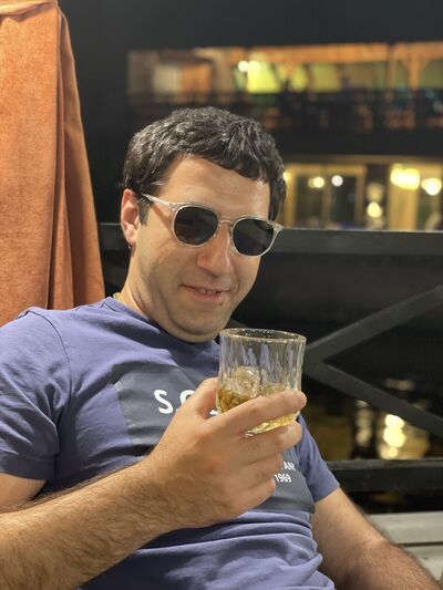  ,   Narek, 37 ,   ,   
