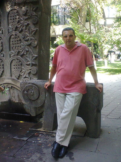  ,   Macho, 48 ,   
