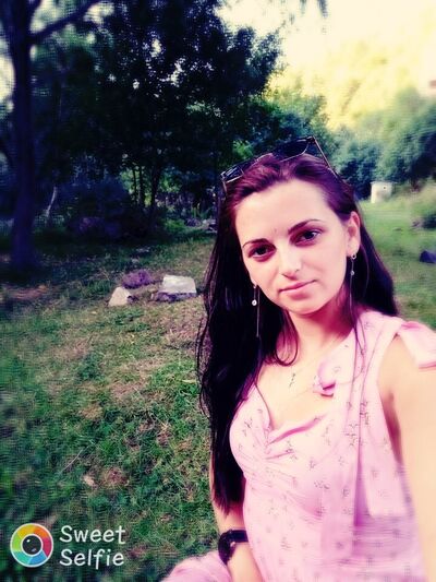  ,   Nini, 27 ,   ,   