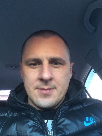  ,   Denis, 39 ,   ,   