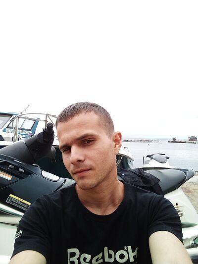  ,   Vitalii, 34 ,   
