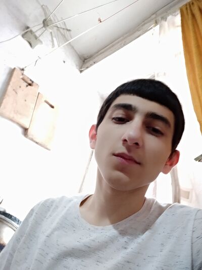  ,   Levon, 22 ,   ,   , c , 