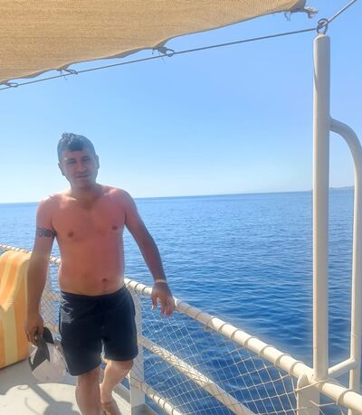  ,   Ken, 41 ,   ,   