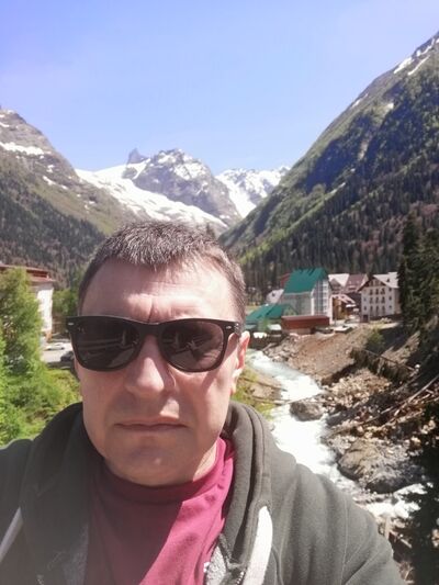  ,   Viktor, 54 ,   ,   