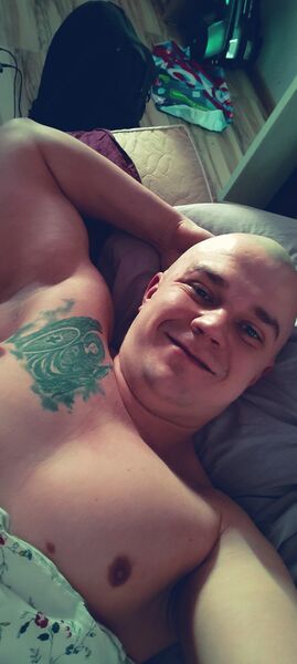  ,   Ilya, 32 ,   ,   