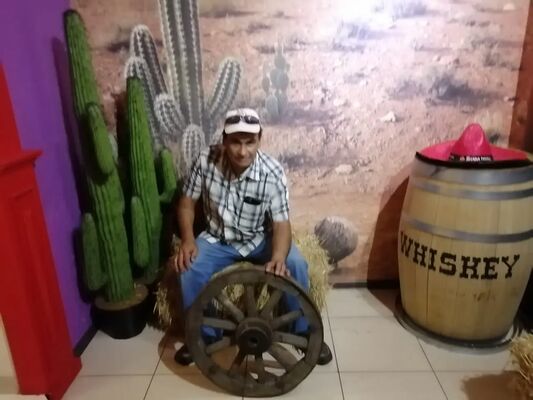  ,   Damir, 53 ,  